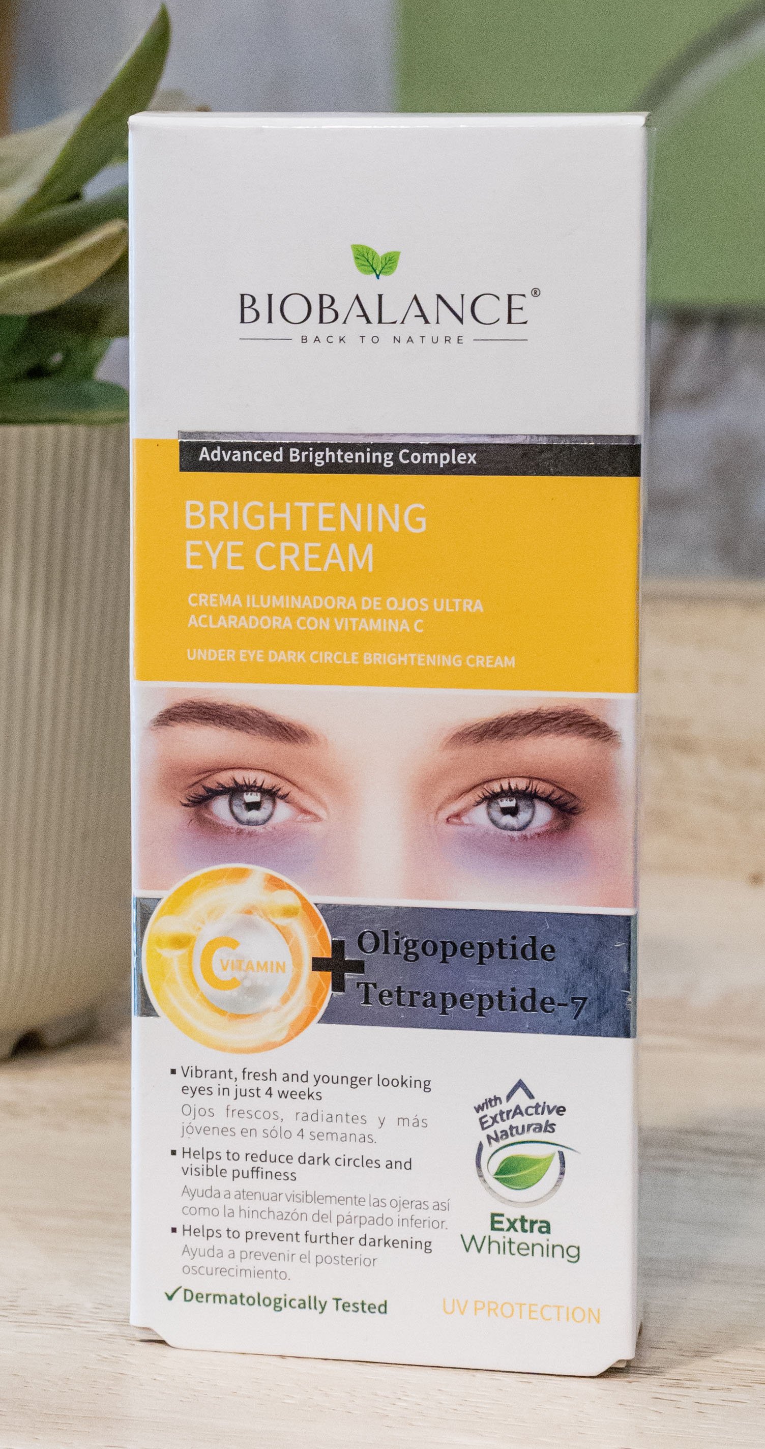 Brightening eye cream